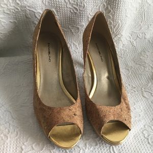 Gold Peep-toe Pumps - Bandolino